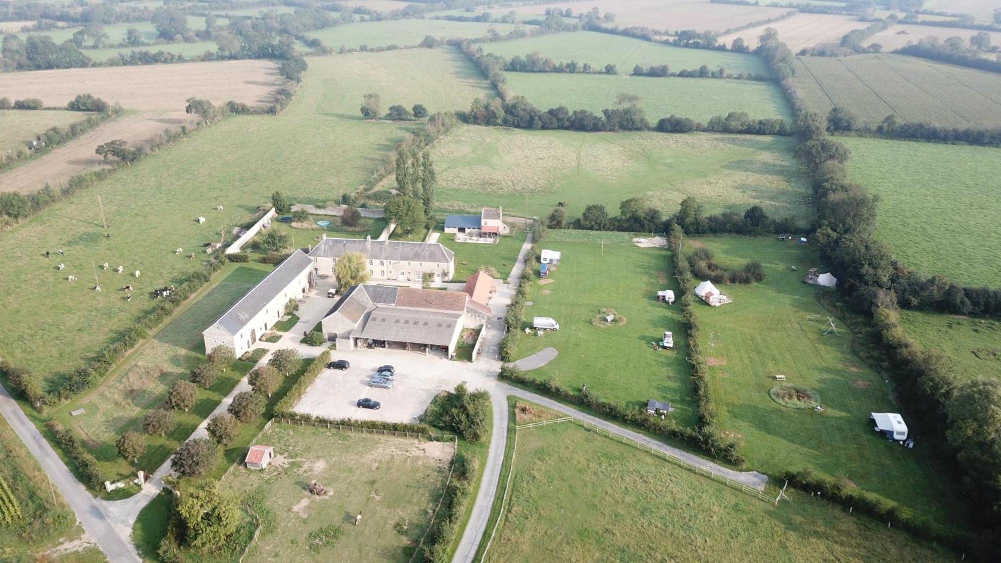 Ferme Hay Day Bed & Breakfast Englesqueville-la-Percee Exterior photo